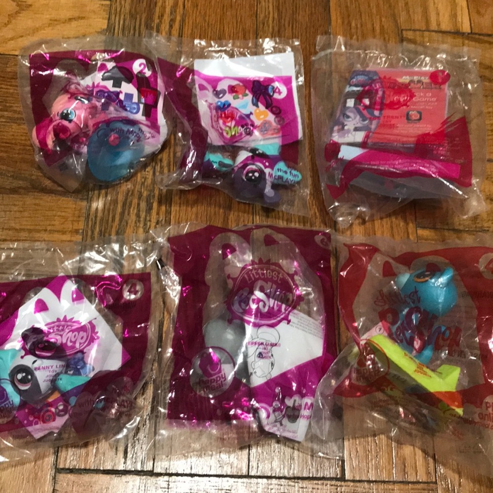 McDonald’s Little pet shop toys